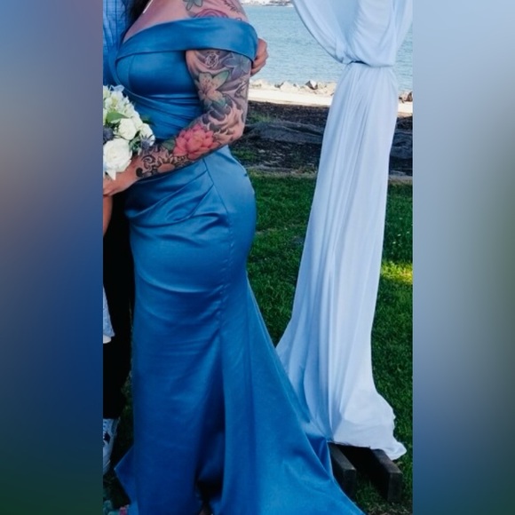 David’s Bridal formal / bridesmaid dress Size 12 - Picture 8 of 9